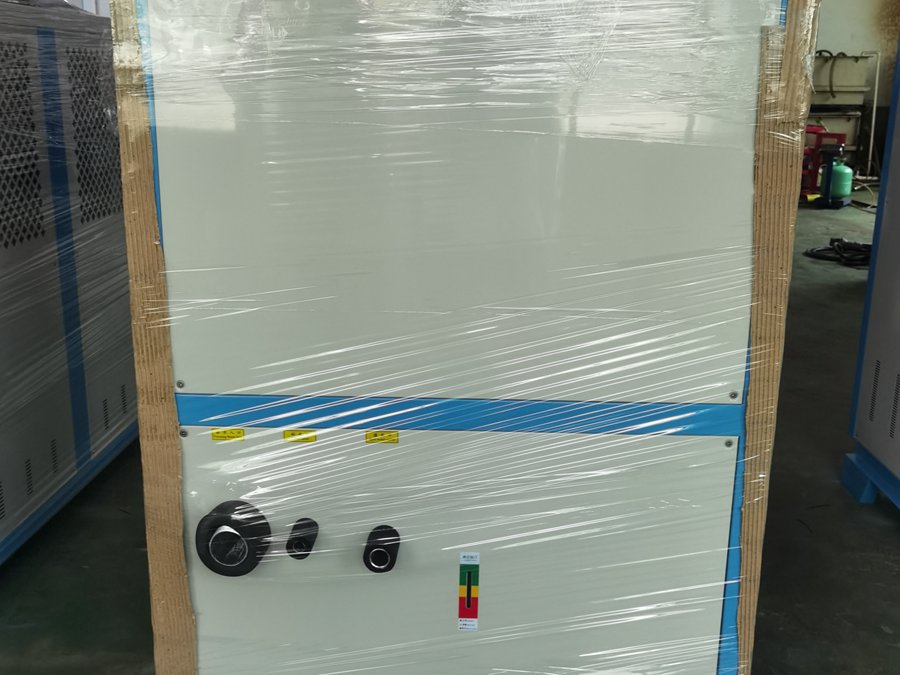 风冷冷水机如何降低噪音？降噪良方分享